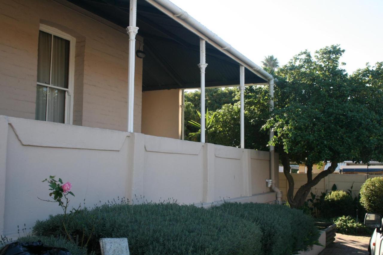 Apartamento Glen Lilly Self Catering Parow Exterior foto